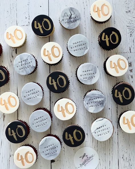 Birthday Cupcakes 🧁 || Philly’s 40th . . . . . . . #sugarstoneco #houstonbakes #htxeats #cakestagram #weddingsinhouston #houstoncupcakes #texas #wilton #houstonevents #customcakes #dailyfoodfeed #bakestagram #DThtx #houstondesserts #sweetstamp #houstoncakes #buttercream #htxcupcakes #flatlay #babyshower #houstonweddings #cakedesigner #cakedecorating #shoplocalhtx #houstonfoodie #houstonbloggers #sweethouston #flatlaystyle 40th Birthday Cupcakes, Marble Cupcakes, Houston Foodie, Happy 40th, Flatlay Styling, Birthday Cupcakes, 40th Birthday, Custom Cakes, Butter Cream