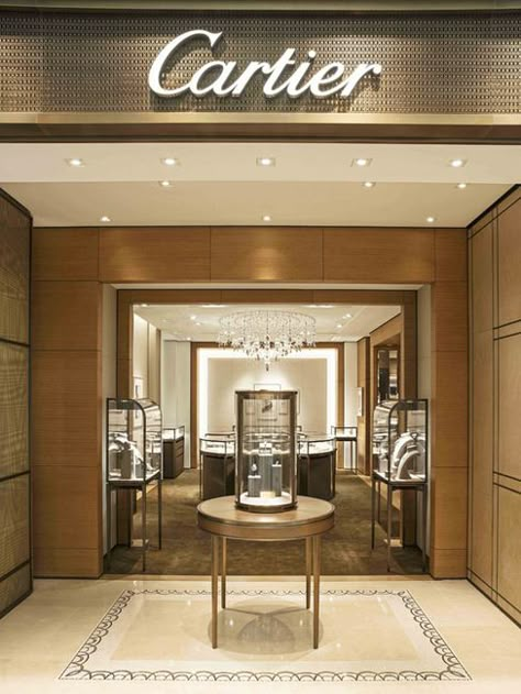 Watches Shop Interior Design, Watch Store Design Interior, Watch Shop Interior Store Design, Watch Shop Interior, Small Gold Shop Interior Design, Watch Display Ideas, Watch Store Design, Jewellery Shop Counter, Watch Cabinet