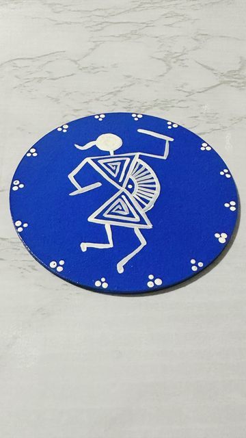 Handcrafts + art videos on Instagram: "Warli Art on coasters. Indian folk art. Use it as a coaster or as a show piece 😀 🎨🎨🎨🎨 These beautiful hand painted coasters are available for sale on my etsy shop 🤗 Link is in the bio 💕 … #art #artist #artwork #warliart #warlipainting #blue #coasters #handmade #handpainted #coasterart #coastersets #etsy #etsyseller #etsyshop #buylocal #shopsmall #smallbusiness #smallbusinessowner #womanownedbusiness #creatorsstop #reels #instareels #instagood #instal Warli Art On Coasters, Coaster Painting Ideas Easy, Warli Art Easy, Coaster Painting Ideas, Sprinkles Art, Coaster Art, Art Painting Tools, Glass Bottles Art, Indian Folk Art