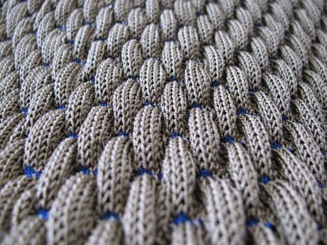 Textura Knit Texture Blanket, Corrugated Ribbing Knitting, Knit Wave Pattern, Static Nature, Knit Structure Texture, 3d Textiles, Pattern Repetition, Contemporary Knitwear, Knit Fabric Texture Black