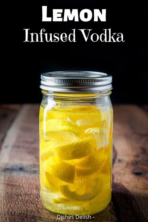 Infused Vodka Recipes Diy, Lemon Infused Vodka, Alcohol Infused Fruit, Infused Liquors, Frozen Drink Recipes, Frozen Cocktail Recipes, Citrus Vodka, Lemon Vodka, Homemade Liquor