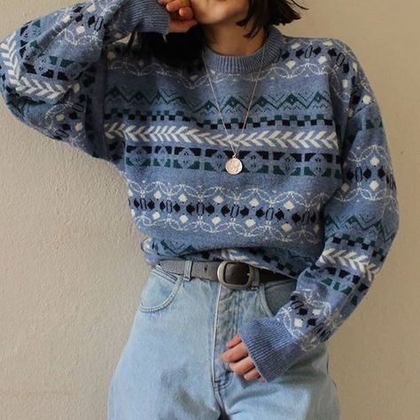 @uglycoats Look Grunge, Punk Rock Outfits, Skirt Winter, Rock Vintage, Fashion 90s, Trendy Skirts, Retro Punk, Hipster Outfits, Grunge Look