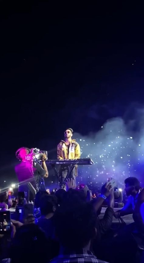 Anirudh Ravichander Concert, Anirudh Concert, Desi Things, Anirudh Ravichander, Concert Aesthetic, King Of Music, 2024 Vision, Dream Board, Safe Place