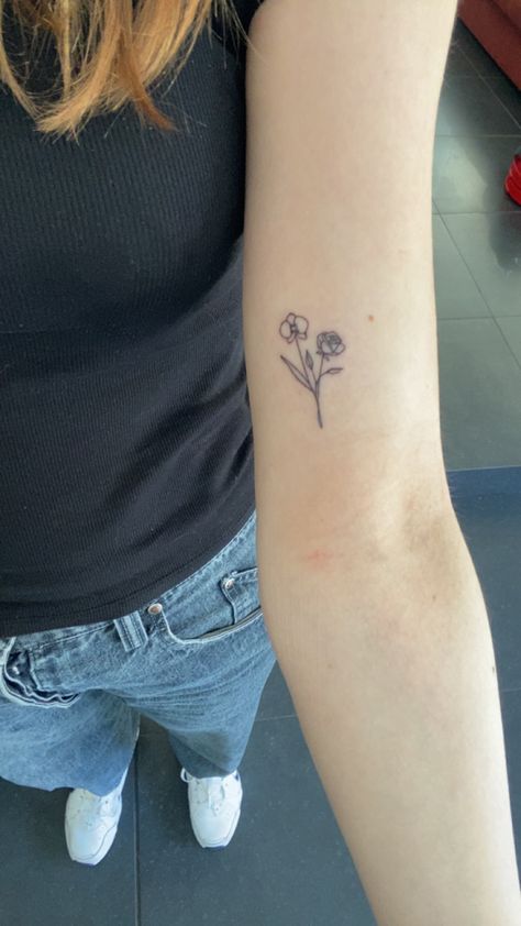 Tattoo To Represent Grandparents, Grandma Flower Tattoo, Orchid Rose Tattoo, 4 Grandparents Tattoo, Small Tattoos Grandparents, Grandparent Flower Tattoo, Grandparents Flower Tattoo, Rose And Orchid Tattoo, Orchid Tattoo Minimalist