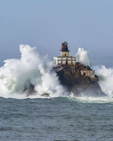 West of Tillamook Head, (WXPJ+V9 Cannon Beach, Oregon, USA), this lighthouse was constructed on top of a rock in 1880 ~.~ Cannon Beach Oregon, Beacon Of Light, Oregon Usa, Cannon Beach, A Rock, Lighthouse, Oregon, Natural Landmarks, Travel