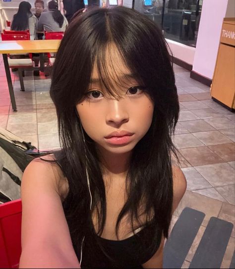 Amelia Wu, Princess Amelia, Y2k Hair, Hair Inspiration Long, Hairstyles For Layered Hair, Girl Haircuts, Short Hair Haircuts, Hair Reference, Foto Ideas Instagram