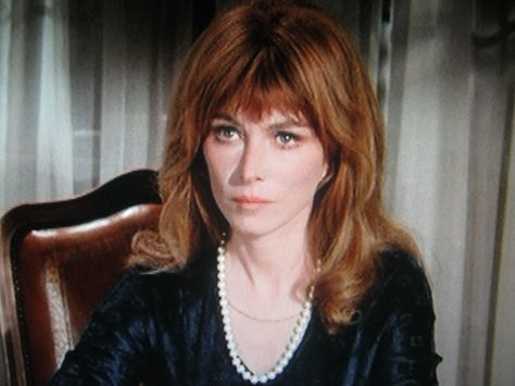 Lee Grant "Ransom for a dead man" Lee Grant Columbo, Lee Grant Actress, Damien Omen Ii, Lee Grant, Oldham Athletic, Peter Falk, Best Actress Award, Derby County, Retro Beauty