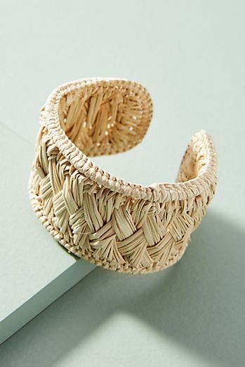 Raffia Crafts, Boho Chic Bracelets, Artisanal Design, Ethnic Chic, Chic Bracelet, Modern Shoes, Woven Raffia, Jewelry Inspo, Handmade Knitting