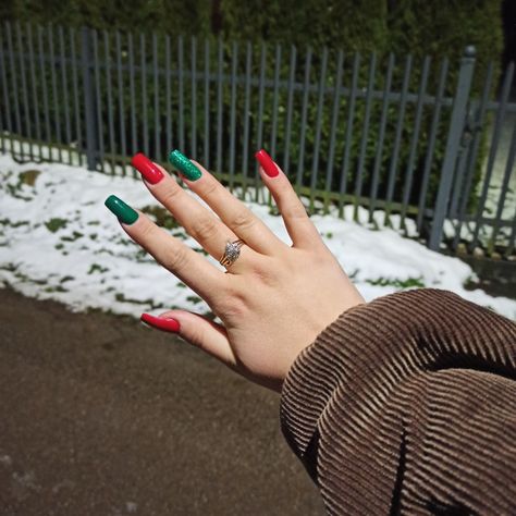 Green White And Red Nails, Red And Green Acrylic Nails Christmas, Green And Red Nails Acrylic, Red And Green Christmas Nails Coffin, Christmas Nails 2023 Red And Green, Green And Red Christmas Nails Acrylic, Red And Green Christmas Nails Square, Simple Red And Green Christmas Nails, Red And Green Nails Simple