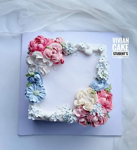 Square Flower Cake, Floral Cake Birthday, Golden Wedding Anniversary Cake, Blossom Cake, Cake Floral, Christmas Themed Cake, Mini Pastel, Birthday Cake With Flowers, Christmas Cake Designs