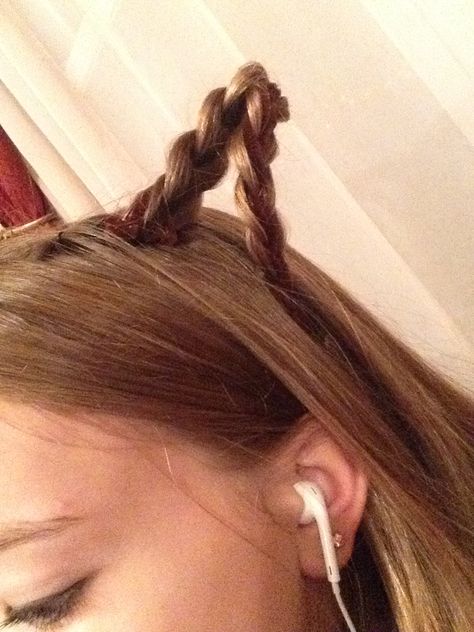 Made my cat ears out of my hair and pipe cleaners:) Cat Ear Braids, Cat Hairstyle, Cat Hair, Animal Ears, Orange Hair, Toddler Hair, Cat Photo, Cat Ears, Hair Inspo