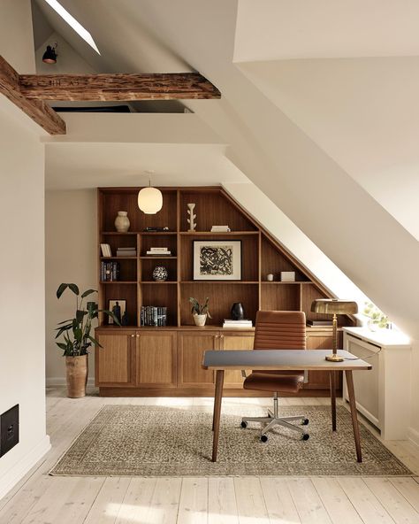 Pernille Lind, Attic Office, Design Apartment, Attic Rooms, Small Flat, Design Living Room, Scandinavian Home, Nordic Design, Home Office Design