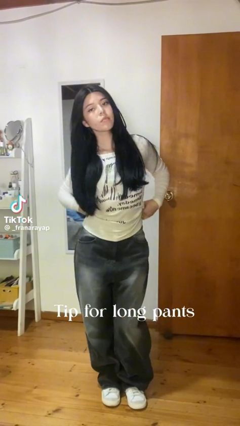 Tip for long pants👖 | Fashion Hack How To Get Baggy Jeans, Long Baggy Pants Outfit, Too Baggy Jeans Hack, How To Tie Baggy Jeans, Long Flare Pants, Hacks For Pants That Are Too Long, How To Make Long Jeans Shorter, Low Rise Jeans Modest Outfit, How To Fit Baggy Jeans