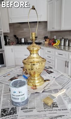 Chalk Paint Light Fixture, Table Lamp Shades Ideas, Brass Lamps Vintage, Paint Lamps, Refurbished Lamps, Decoupage Lamp, Lamp Redo, Paint Makeover, Chalk Paint Makeover