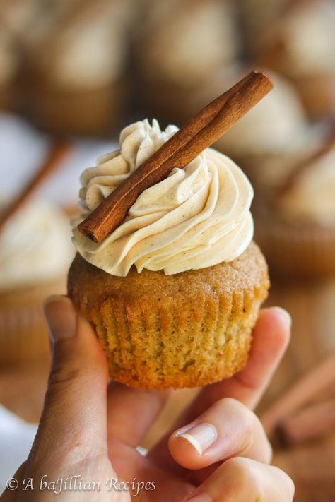 Chai Latte Cupcakes - A baJillian Recipes Chia Tea Cupcakes, Chai Latte Cupcakes, Chai Cupcakes, Homemade Chai Tea, Spiced Buttercream, Fluffy Cupcakes, Tea Cup Cake, Gluten Free Cheesecake, Chai Tea Latte