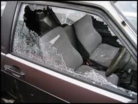 SF’s car smash-and-grab reality even worse than count - SFGate Broken Car Window, Broken Car, Broken Window, Valentine Photography, Canon Powershot, S Car, Car Insurance, Tech News, Car Window