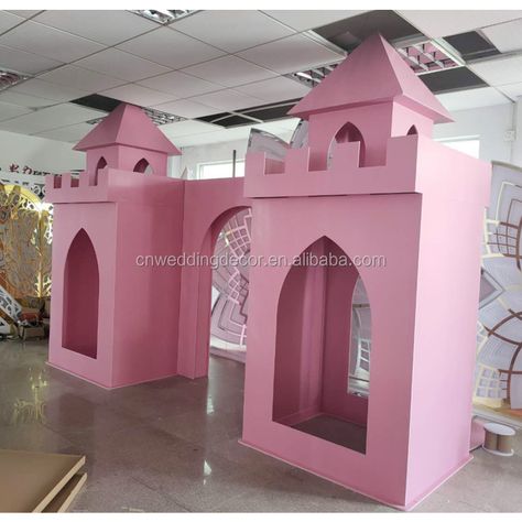 Princess Castle Backdrop, Pink Princess Castle, Disney Princess Theme Party, Anna Birthday Party, Arch Background, Acrylic Arch, Pink Baby Shower Decorations, Disney Princess Theme, Castle Party