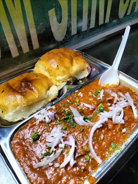 📍Vasat Vihar, Thane west Pav Bhaji Snap, Sandwich Snap, Pao Bhaji, Street Sandwich, Variety Food, Tea Party Sandwiches, Blur Picture, Party Sandwiches, Pav Bhaji