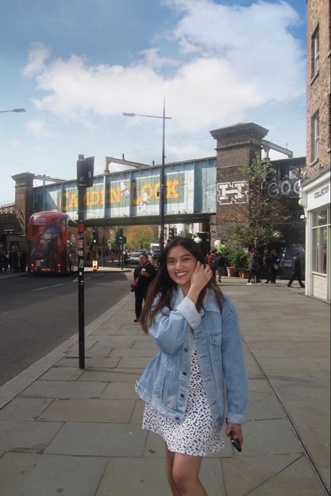 digital camera aesthetic, vintage, vibes, outfit ideas, spring, summer, london, summer dress, denim jacket Aesthetic Light, Denim Jacket With Dress, Jean Jacket Outfits, Denim Jacket Outfit, Dress With Jean Jacket, Dress Aesthetic, Floral Blue Dress, Outfits Aesthetic, Jacket Outfits