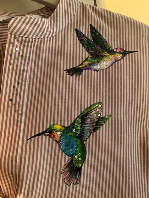 Hummingbird Embroidery, Embroidery Birds, Animals Embroidery, Corner Wardrobe, Embroidery On Kurtis, Kurti Embroidery Design, Bird Quilt, Chicken Scratch, Modest Dresses Casual