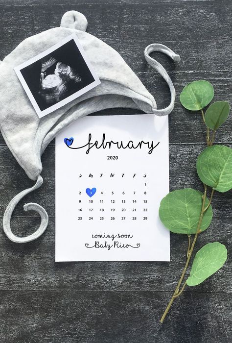 Baby Announcement To Husband, Unique Pregnancy Announcement, Due Date Calendar, Announcement Pictures, Fun Baby Announcement, Cute Pregnancy Announcement, Baby Announcement Ideas, Pregnancy Announcement Ideas, New Baby Announcements