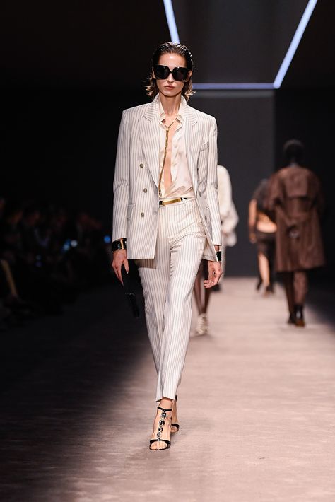 Tom Ford Spring 2024 Women’s Collection at Milan Fashion Week, Photos – Footwear News Tom Ford 90s, Tom Ford Runway, Tom Ford Women, Smart Casual Work, Tom Ford Clothing, Slim Fit Suits, Three Piece Suit, Formal Suits, Women Clothes