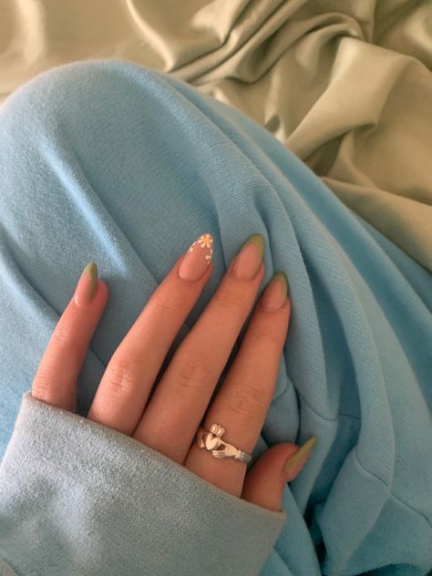 Nails Acrylic Blue, Pink Nails Spring, Spring Nails Aesthetic, Aesthetic Nail Ideas, Spring Colors For Nails, Colors For Nails, The Best Nails, Top Aesthetic, Trendy Shades