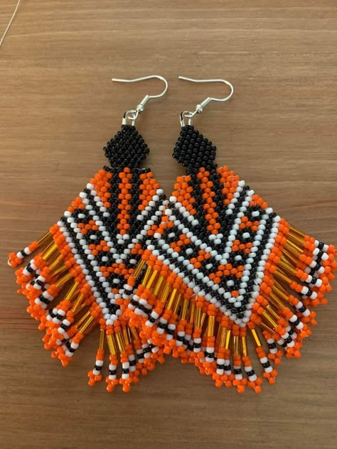 Orange Shirt Day Beaded Earrings, Beaded Mmiw Earrings, Beaded Orange Shirt Earrings, Beaded Earrings Patterns Native American, Orange Shirt Earrings, Orange Shirt Beaded Earrings, Mmiw Beadwork Pattern, Beaded Jewelry Indigenous, Beading Ideas Native