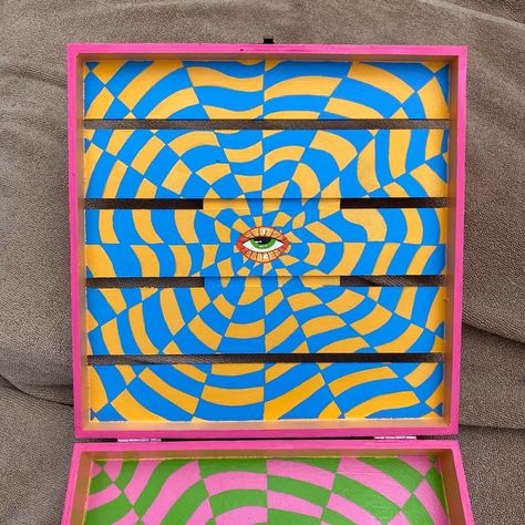 Trippy Box Painting Ideas, Box Painting, Painted Boxes, Painting Ideas, Card Design, Paper Crafts, Quick Saves, Design, Art