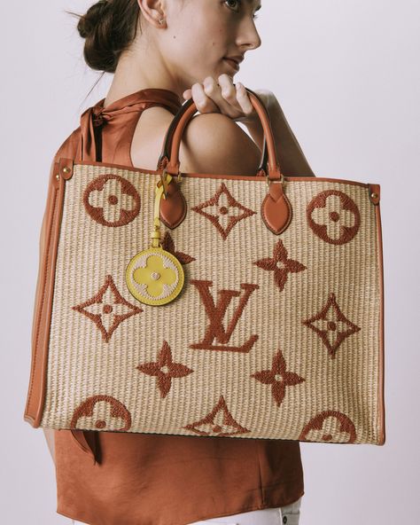 Uncover The Top Louis Vuitton Handbag Styles - The Vault Louis Vuitton Bag 2023, Louis Vuitton Onthego Tote, Bags Wishlist, Spring Shoot, Handbag Styles, Louis Vuitton Onthego, Spring Tote, Brown Handbags, Louis Vuitton Handbag