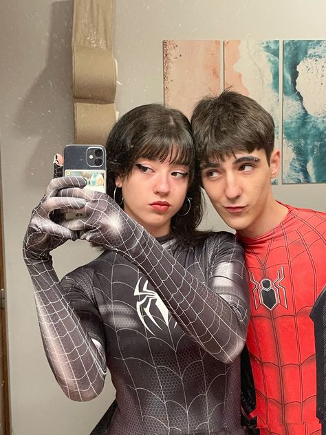 Spiderman Couple Costume, Spidergirl Costume, Spiderman Couple, Venom Character, Elegant Long Sleeve Wedding Dresses, Couples Costumes Creative, Spiderman Outfit, Cosplay Couple, Costumes For Couples