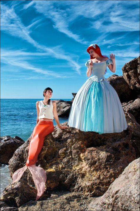 Ariel and Melody by ~Biseuse on deviantART Ariel And Melody, Esmeralda Cosplay, Cosplay Patterns, Fun Cosplay, Cosplay Style, Frozen Cosplay, Cosplay Disney, Ariel Cosplay, Mermaid Cosplay