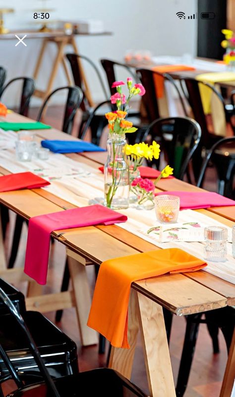 Vibrant Summer Wedding Colors, Colorful Table Setting Wedding, Colorful Wedding Tablescape, Primary Color Party, Beatles Baby Shower, Womens Event, Monochrome Party, Colorful Tablescapes, Colorful Party Decorations