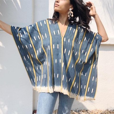 Summer Poncho, Shibori Clothing, Mode Batik, Model Gamis, Indigo Dress, Womens Dress Coats, Contemporary Clothes, Outer Women, Sewing Clothes Women