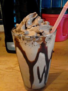 April's Country Life: Homemade Mocha Frappe Mcdonalds Mocha Frappe Recipe, Homemade Mocha Frappe, Mcdonalds Mocha Frappe, Frappuccino Recipes, Mocha Frappe Recipe, Frozen Coffee Drinks, Blend Jet, Homemade Mocha, Black Buck