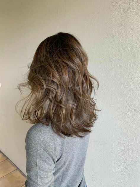 Short Ombre Hair, Wavy Bob Hairstyles, Brown Blonde Hair, Long Wavy Hair, Grunge Hair, Brunette Hair Color, Ombre Hair, Dark Hair, Hair Highlights