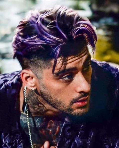 Hairstyles Zayn, Zayn Malik Hairstyle, Zayn Malik Style, Zayn Malik Photos, Zayn Malik Pics, Wallpaper Purple, One Direction Photos, Corte De Cabelo Masculino, One Direction Pictures