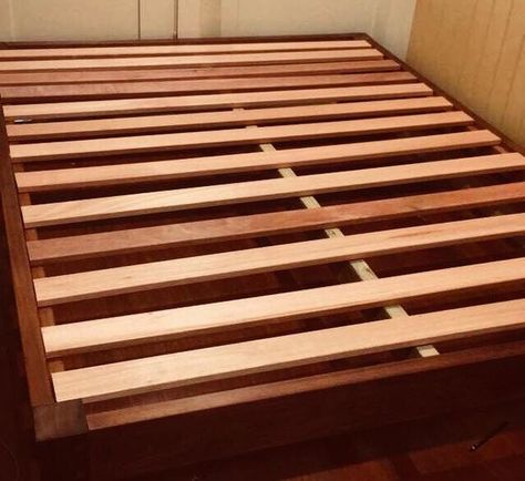 Diy Bed Slats, Queen Bed Frame Ideas, Diy Queen Bed Frame, Diy Queen Bed, Queen Bed Frame Diy, Bed Frame Ideas, Heated Dog Bed, Frame Projects, Safety Bed