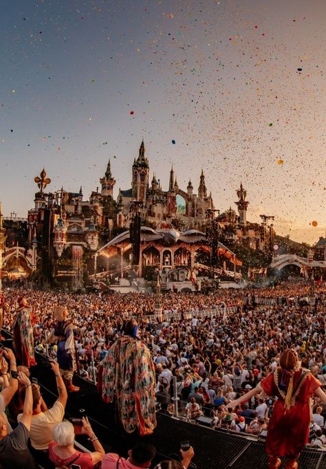 Tomorrow Land Aesthetic, Tommorowland Festival Aesthetic, Tomorrowland Aesthetic, Music Festival Aesthetic, Tomorrowland Festival, Tomorrowland Belgium, Ing Civil, Tomorrow Land, Ibiza Travel