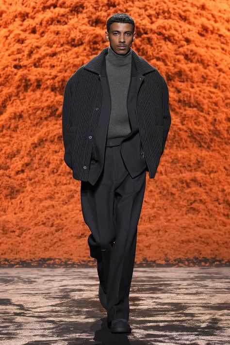 Milan Fashion Week Runway, Black Outfit Men, Zegna Men, Menswear Runway, Fashion Aesthetics, Fall Winter 2024, Black Men Fashion, Well Dressed Men, Men's Apparel