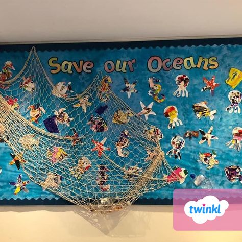 Twinkl's save our oceans display. Sea Plastic Art, Ocean Powerpoint, Sea Pollution, Ocean Display, Beach Display, Pollution Activities, Ocean Classroom, Earth Week, Fauna Marina