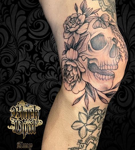 Skull knee piece 💀 £500 per day or £80 per hour. Contact this page to book with Amy. . . . #tattoo #tattoos #tattooartist #tattooist #tattoostudio #stokeontrent #newcastleunderlyme #staffordshire #uktattoo #barberdts #tattooeverythingsupplies #yayofamilia Skull On Knee Tattoo, Skull Knee Tattoo, Amy Tattoo, Knee Cap Tattoo, Cap Tattoo, Shin Tattoo, Knee Cap, Awesome Tattoos, Knee Tattoo