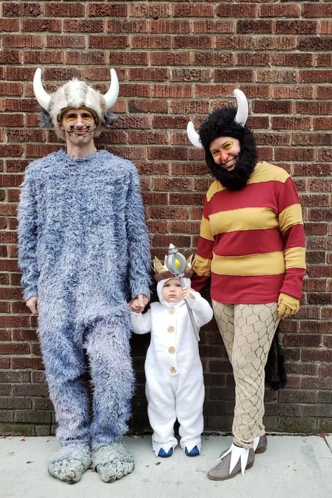 Where The Wild Things Are Halloween Family, Max Costume Where The Wild Things Are, Wild Things Halloween Costume, Where The Wild Things Are Family Costume, Where The Wild Things Are Costume, Customes Halloween, Wild Things Costume, Book Parade, Storybook Character Costumes