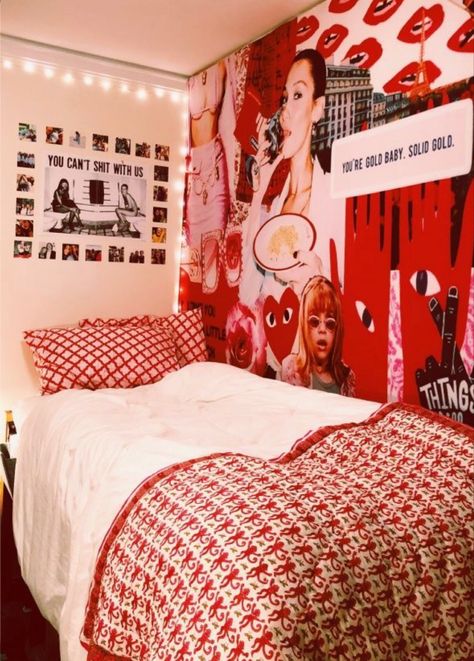 Red Dorm, Dorm Room Checklist, Dorm Sweet Dorm, Dorm Inspiration, Dorm Room Designs, Dorm Room Organization, Dorm Room Inspiration, Bedroom Red, Preppy Room