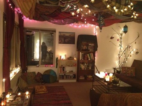 Hippie Living Room, Room Decor Hippie, Hippy Bedroom, Hippie Bedroom Decor, Bedroom Ideas Hippie, Hippie Bedroom, Hippie Living, Hippie Room Decor, Hippy Room