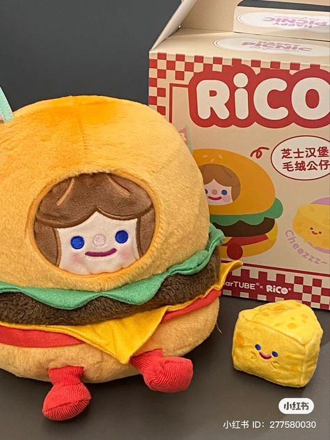 xiaohongshu rico burger plush cartoon character collectable figure figurine plushie cheese Banana Nugget, Burger Plush, Pino Jelly, Toys Aesthetic, Korean Stickers, Cute Winnie The Pooh, Beach Illustration, Cute Stuffed Animals, Mascot Design