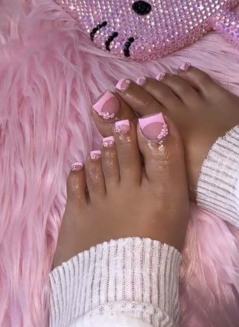 Pink Toes With Flower Design, White Toes Pedicure With Design, Cute Toes Pedicures, Hot Pink Pedicure Toenails, Pedicure Ideas Pink, Pink Acrylic Toes, Toes With Flowers, Nails And Feet Set, Cute Acrylic Toes