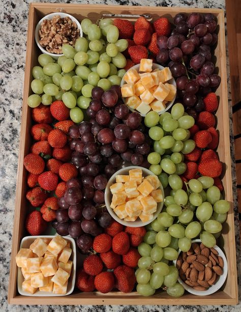 Donuts And Fruit Display, Fruit Platter Football, Fruit And Yogurt Charcuterie Board, Fruit And Cheese Boards, Fruit Board Simple, Large Fruit Tray, Trays Of Food For Parties, No Meat Charcuterie Board Ideas, Charcuterie Board Fruit And Cheese