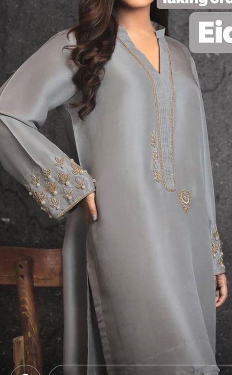 Embroidered Trousers, Into The Blue, Casual Indian Fashion, Long Kurti Designs, Stylish Short Dresses, Pakistani Fancy Dresses, Pakistani Dresses Casual, Pakistani Fashion Party Wear, Beautiful Pakistani Dresses