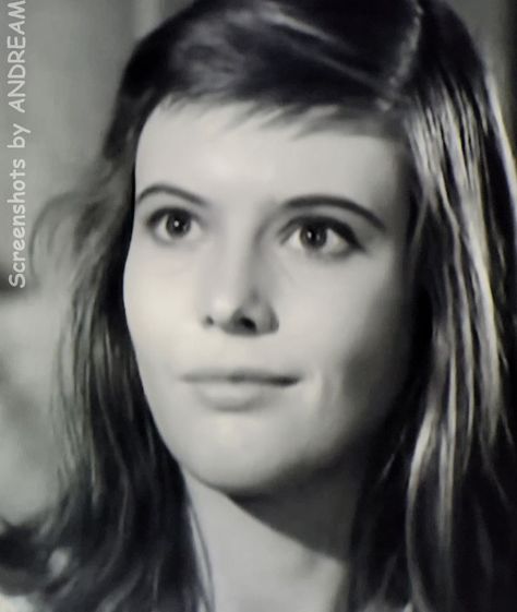 Lois Smith (b. 1930) Guest Star....'Incident On A Bridge' ROUTE 66 (1961) Lois Smith portrays 'Aunt Meg Greene' in the 1996 film 'Twister.' Lois Smith, Night Gallery, Love Boat, Route 66, Bridge, Film, Tv, Stars